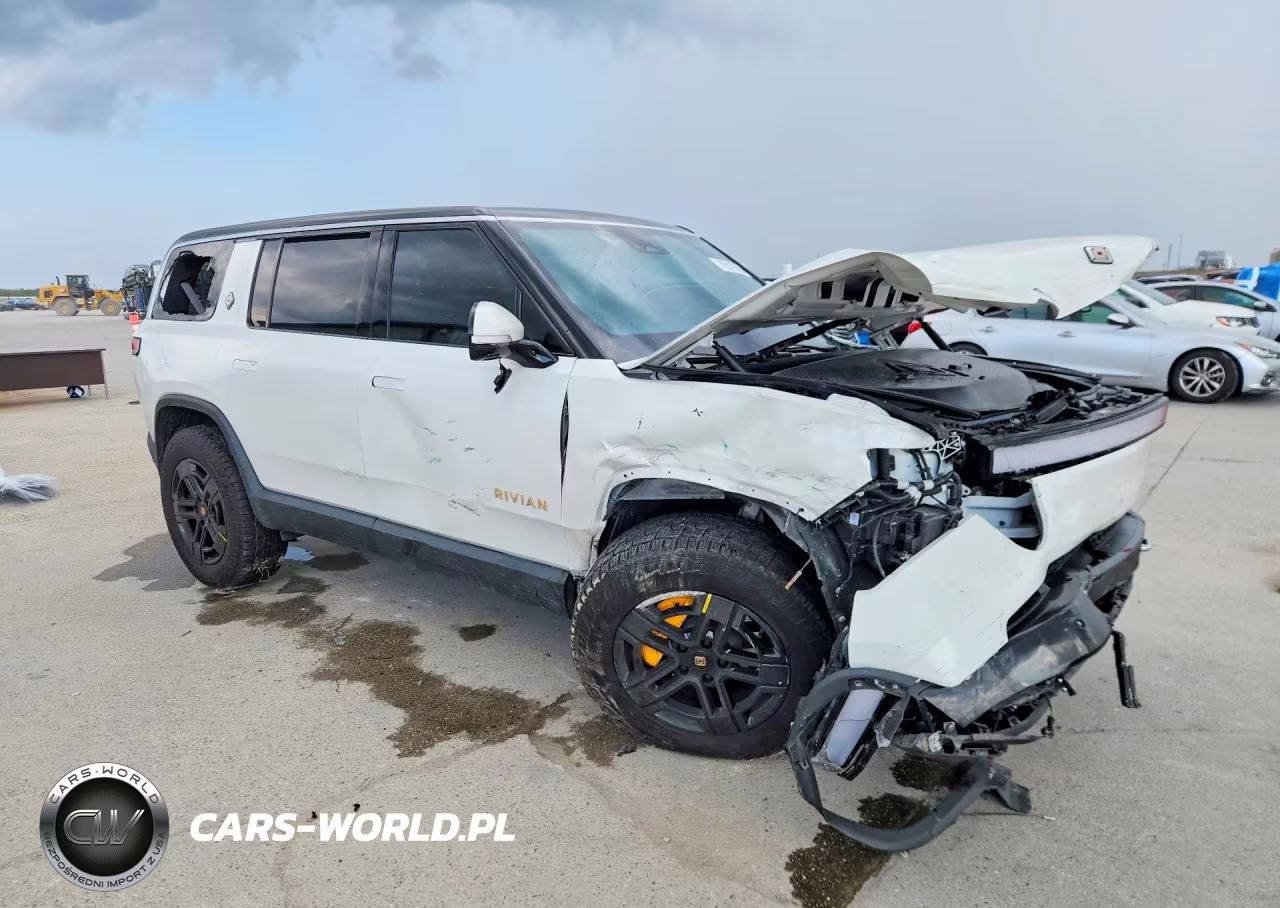 2023 Rivian R1S Launch Edition VIN:7PDSGABL2PN020810 - 4