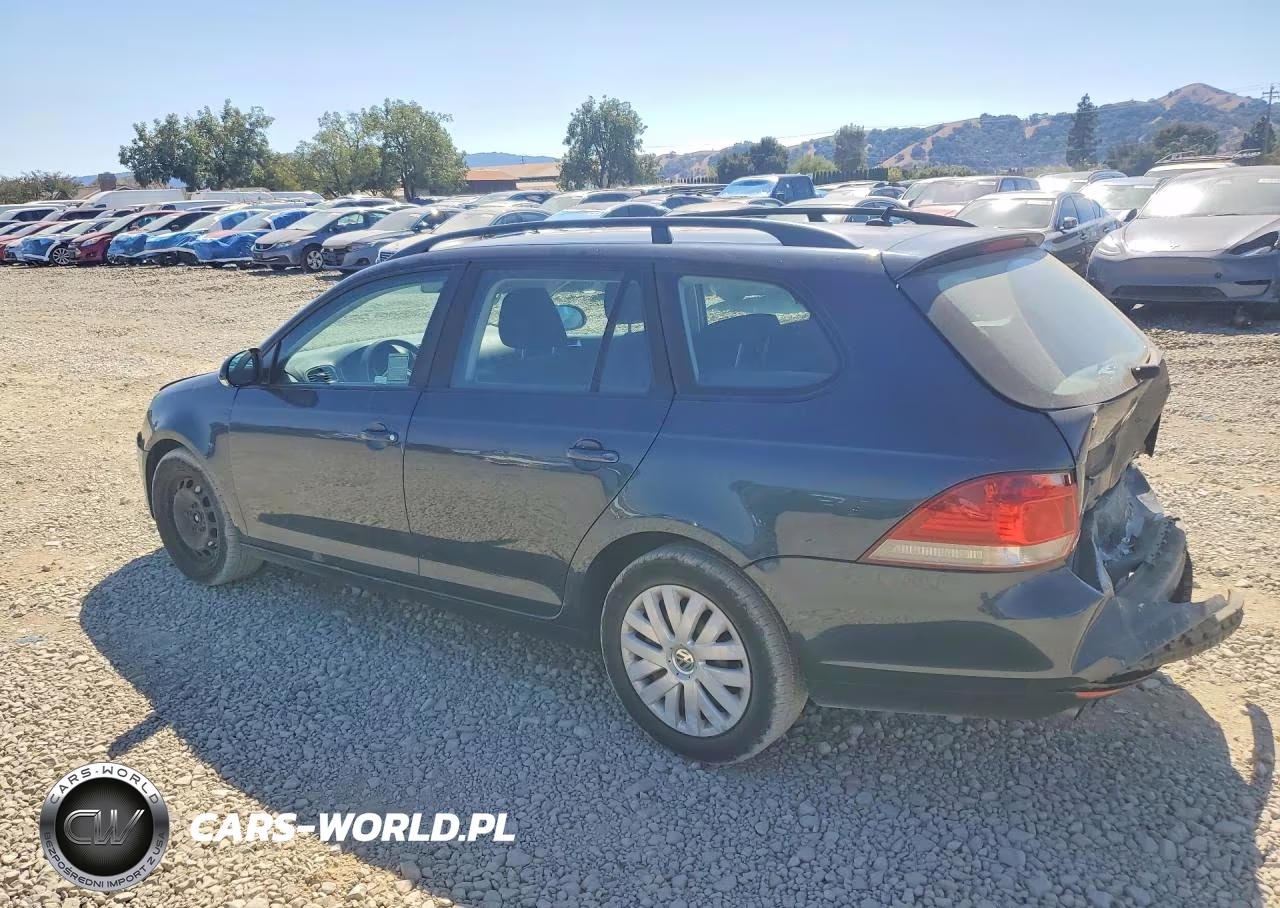 2010 Volkswagen Jetta S VIN:3VWKZ7AJ2AM667369 - 2