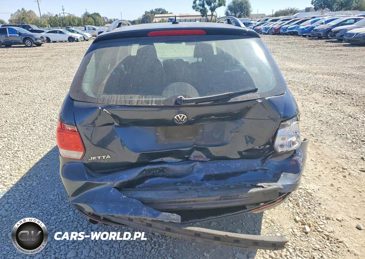 2010 Volkswagen Jetta S VIN:3VWKZ7AJ2AM667369 - 6
