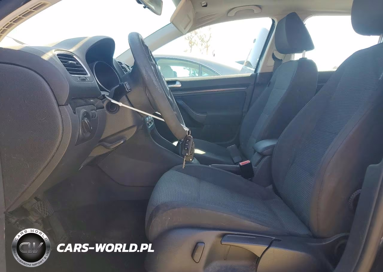 2010 Volkswagen Jetta S VIN:3VWKZ7AJ2AM667369 - 7