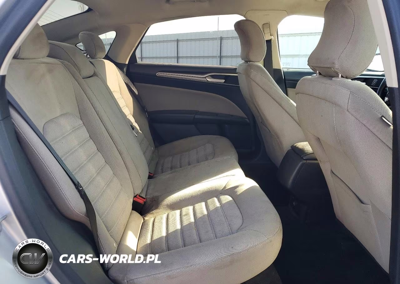 2018 Ford Fusion S VIN:3FA6P0G7XJR277626 - 10