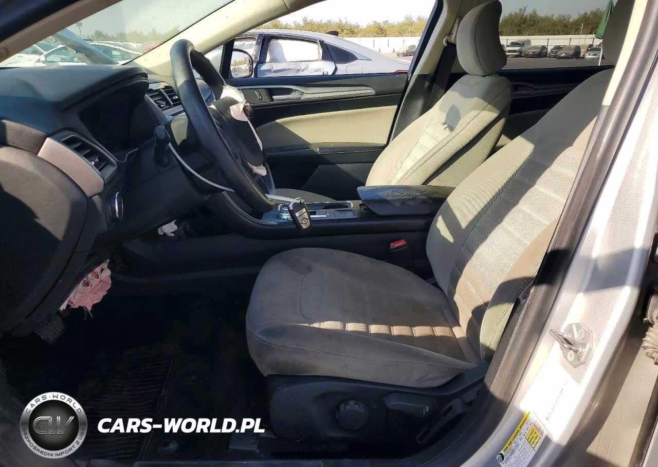 2018 Ford Fusion S VIN:3FA6P0G7XJR277626 - 7