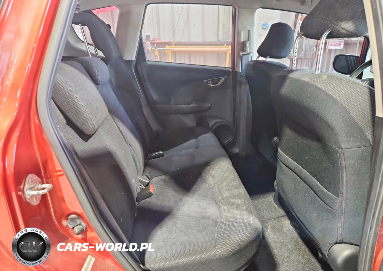 2012 Honda Fit Sport VIN:JHMGE8H59CC024359 - 11