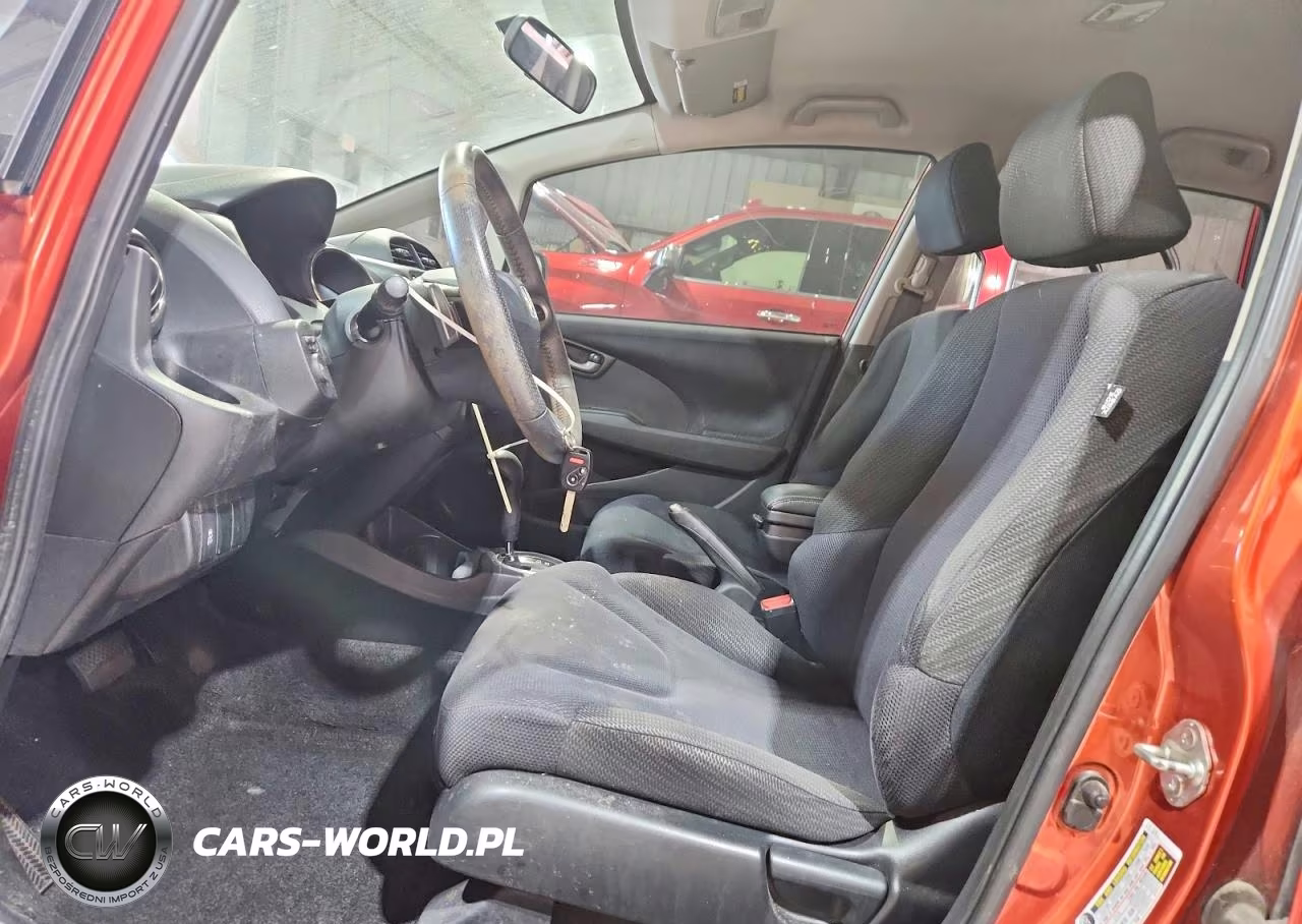 2012 Honda Fit Sport VIN:JHMGE8H59CC024359 - 7