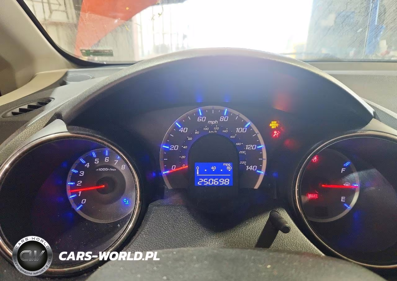 2012 Honda Fit Sport VIN:JHMGE8H59CC024359 - 9