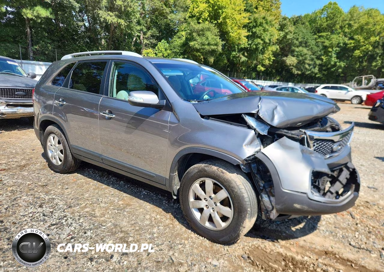 2013 Kia Sorento Lx VIN:5XYKT4A6XDG406992 - 4