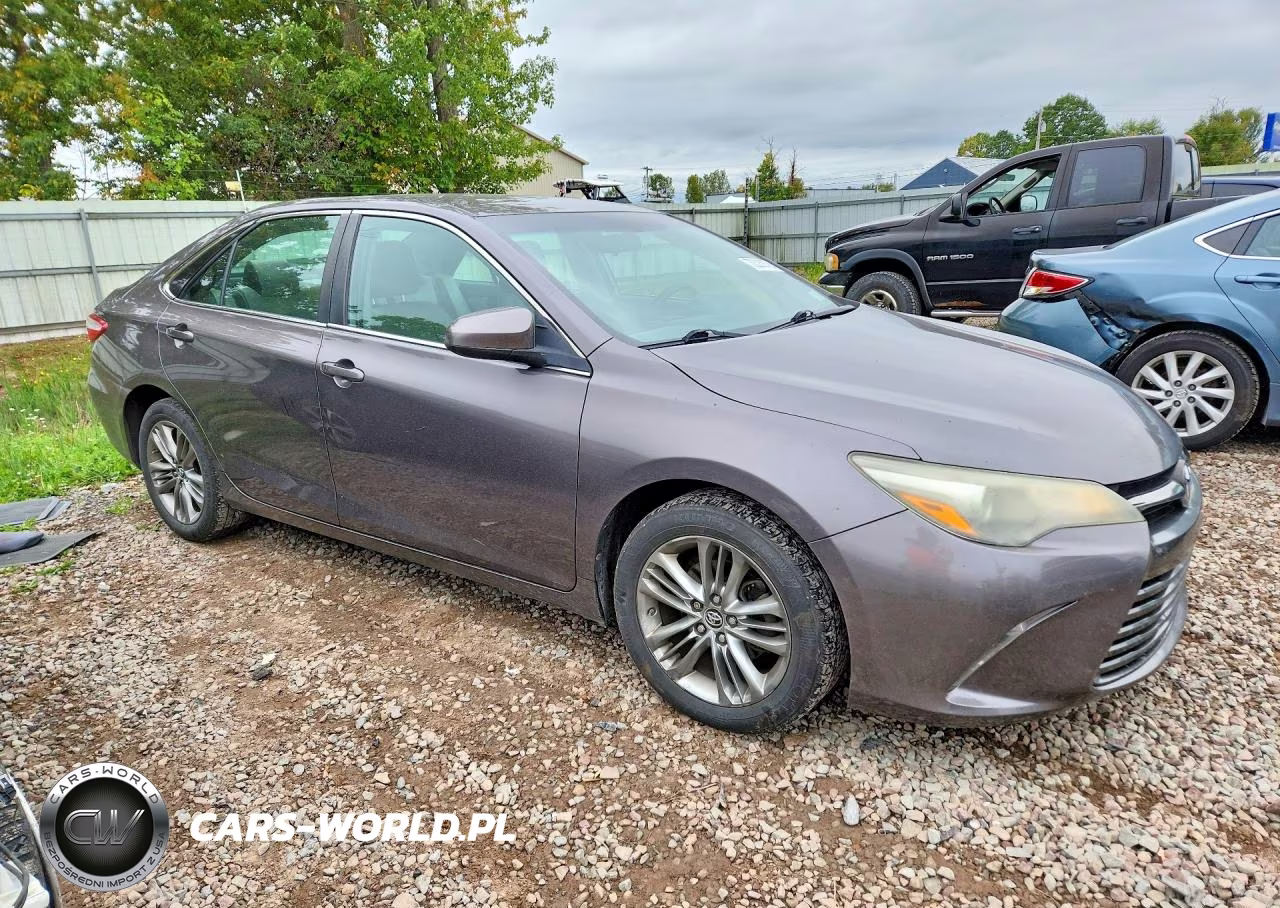 2015 Toyota Camry Se VIN:4T1BF1FK0FU067507 - 4