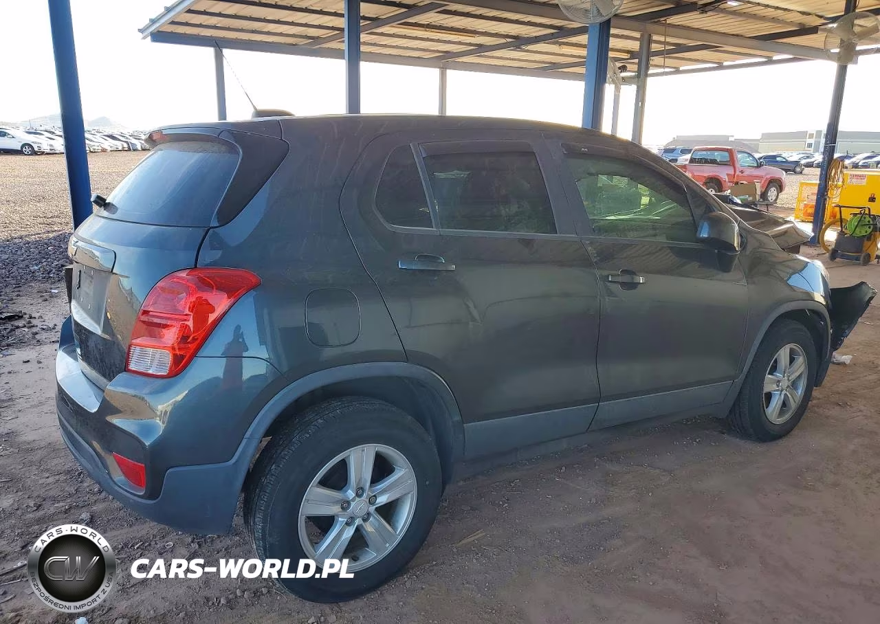 2019 Chevrolet Trax Ls VIN:3GNCJKSB6KL370693 - 3