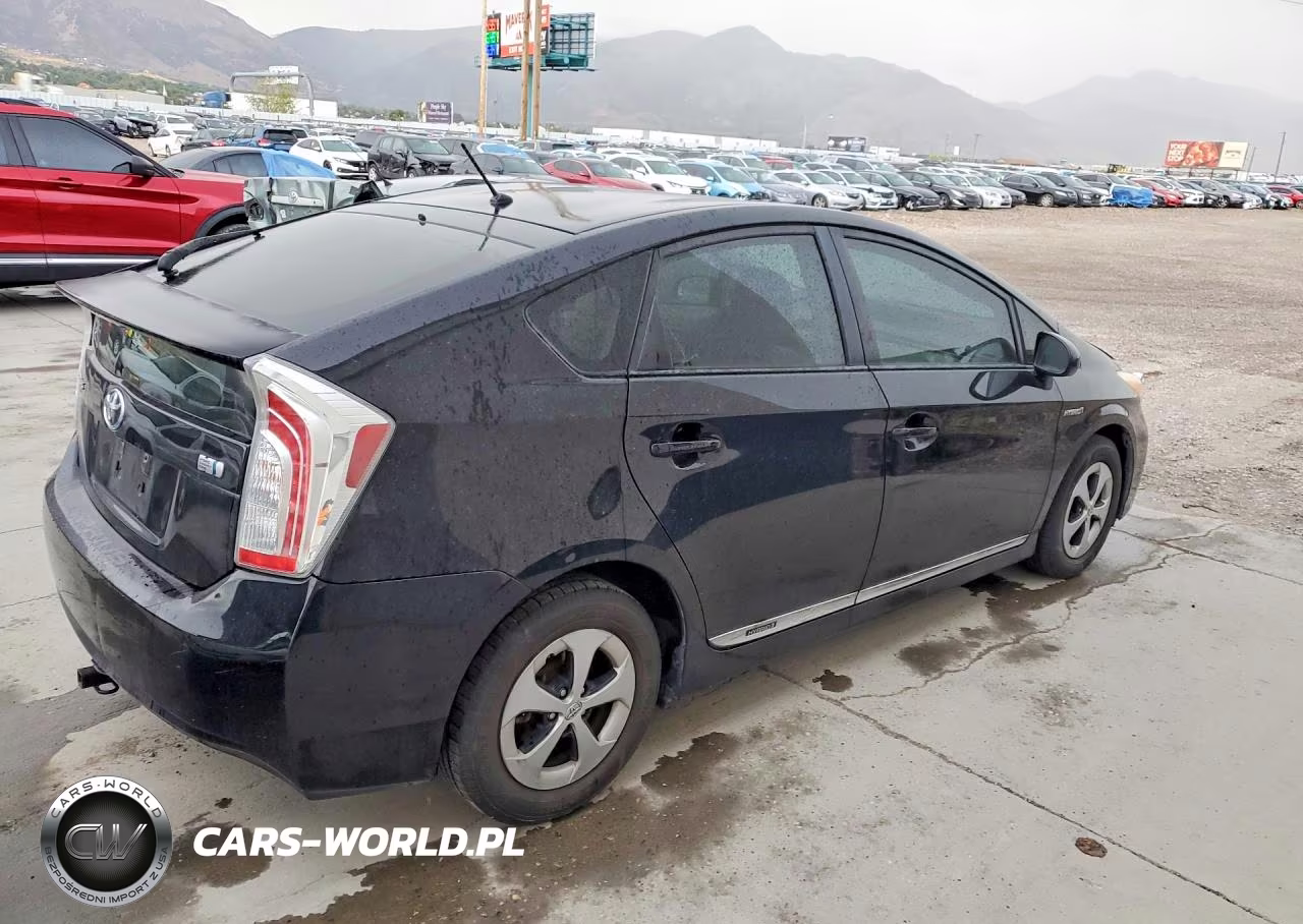 2012 Toyota Prius Two VIN:JTDKN3DU5C1481306 - 3