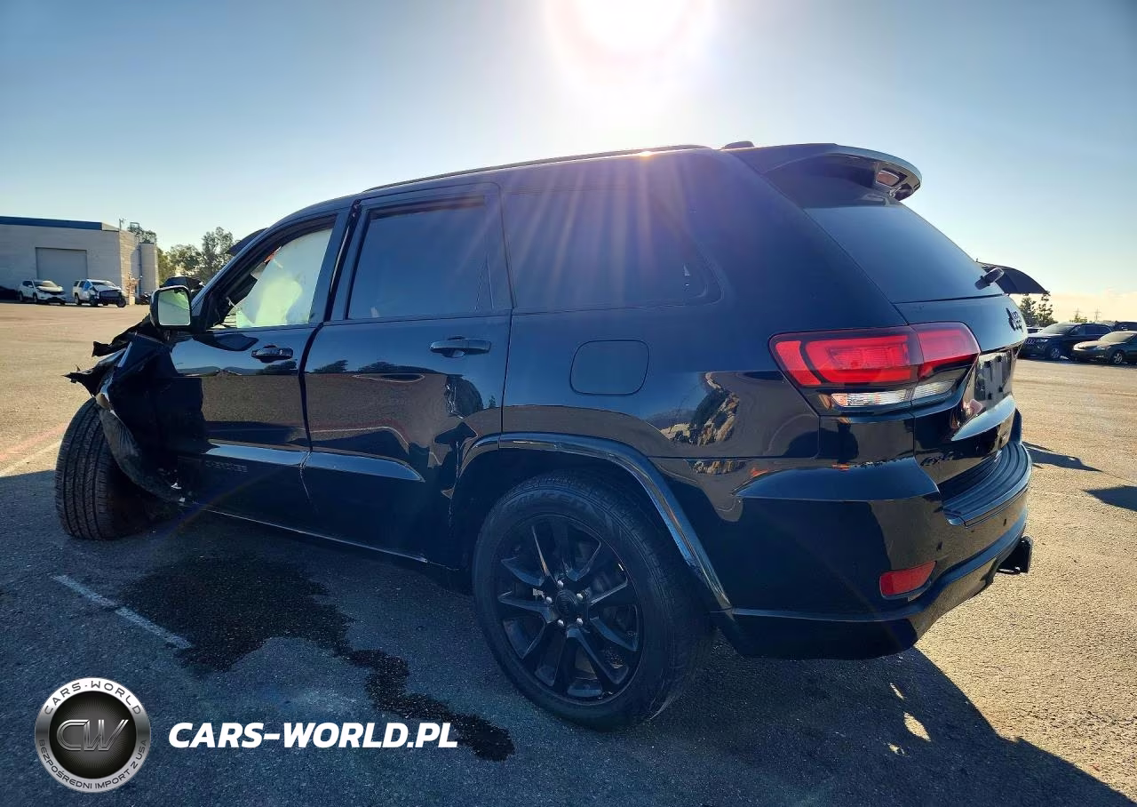 2017 Jeep Grand Cherokee Laredo VIN:1C4RJFAG9HC851940 - 2
