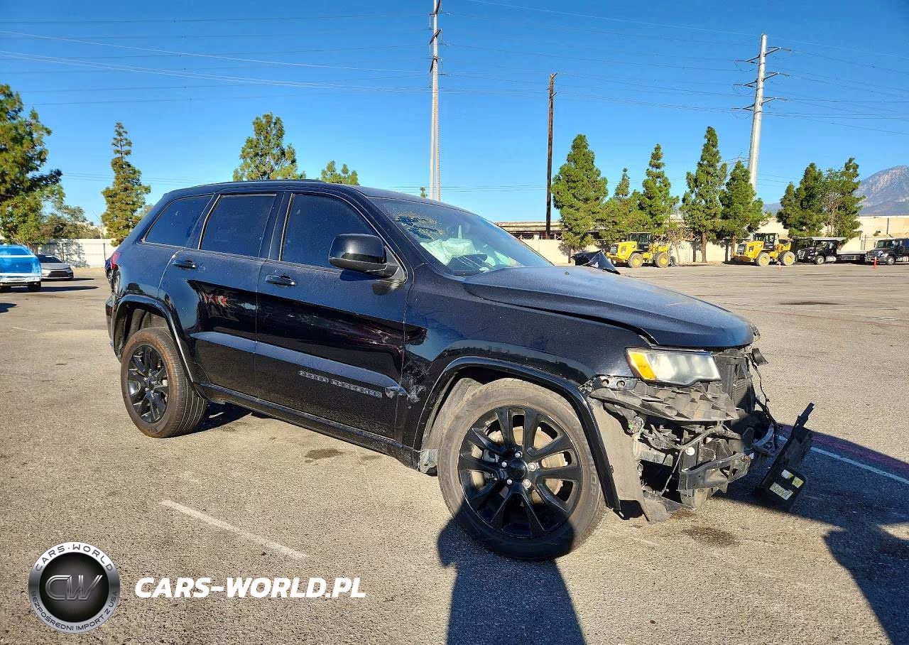 2017 Jeep Grand Cherokee Laredo VIN:1C4RJFAG9HC851940 - 4