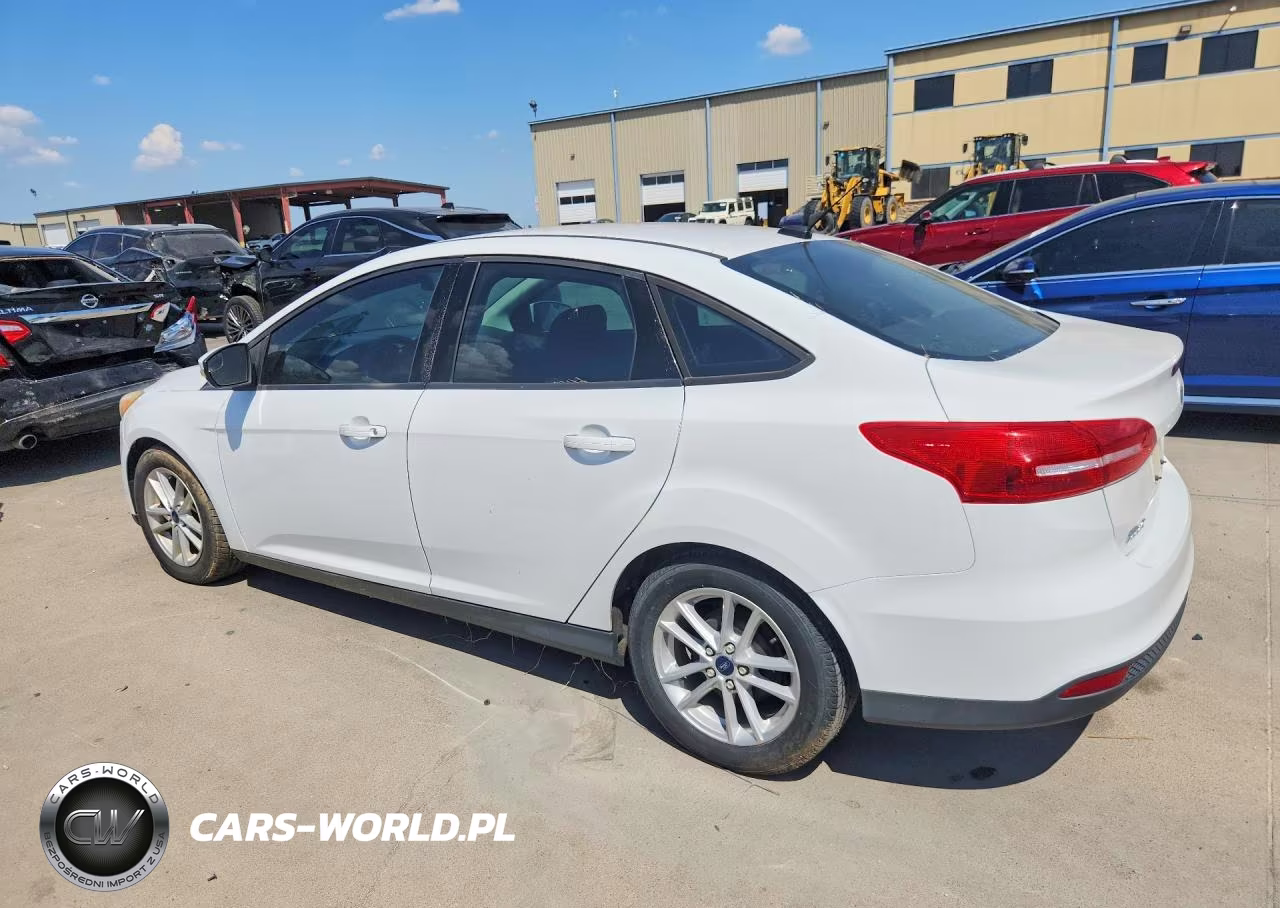2017 Ford Focus Se VIN:1FADP3F20HL295382 - 2