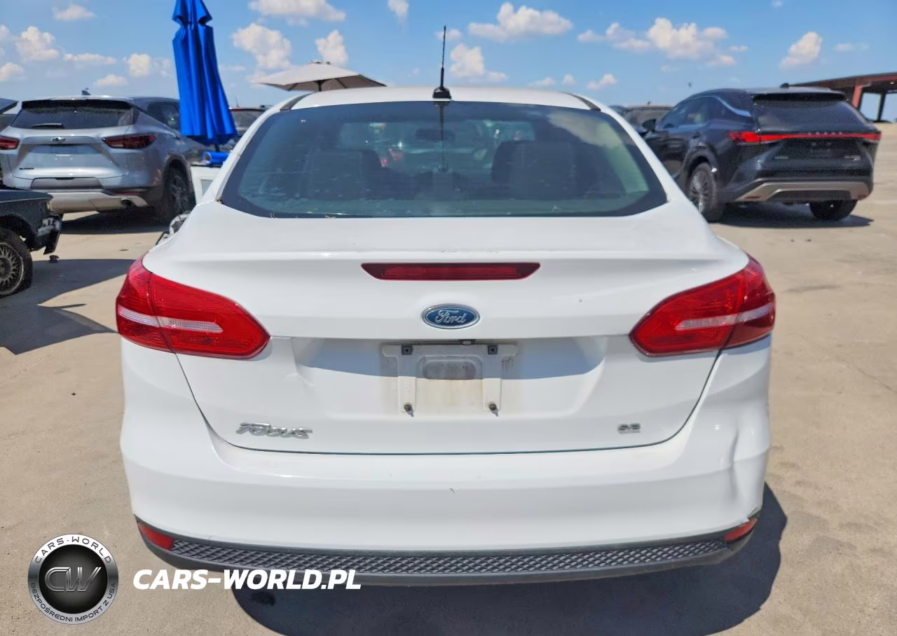 2017 Ford Focus Se VIN:1FADP3F20HL295382 - 6