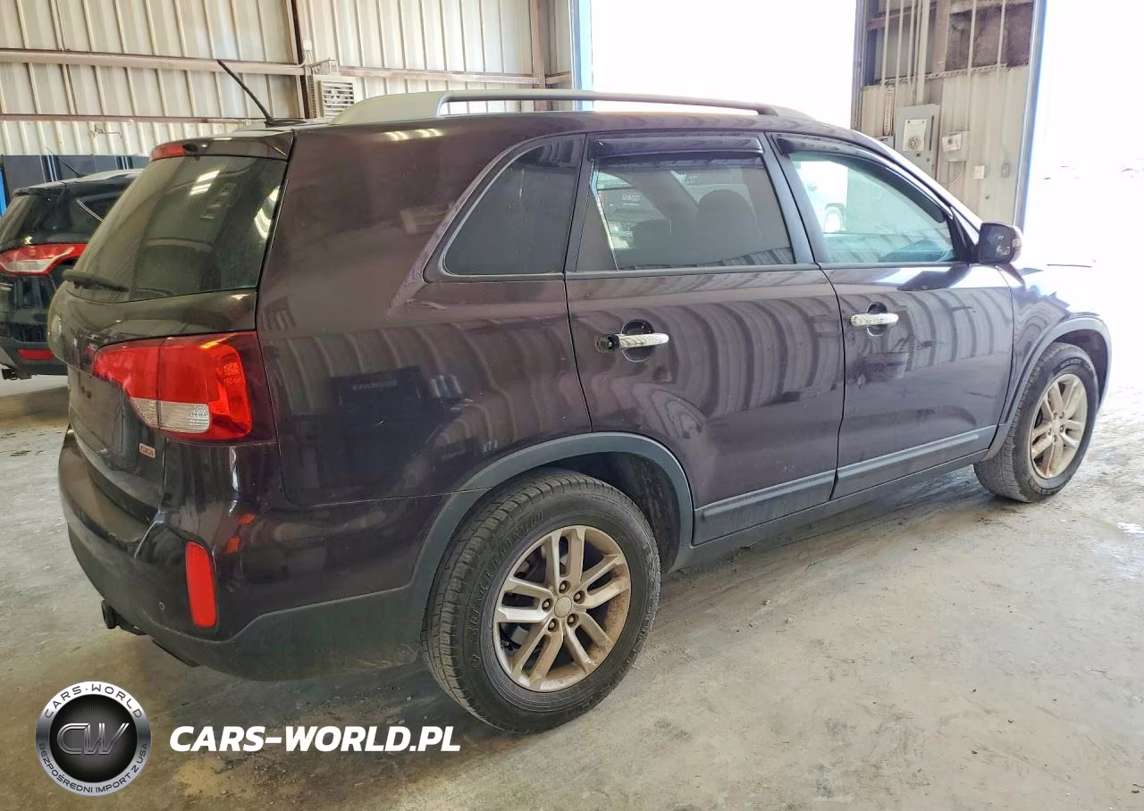 2015 Kia Sorento Lx VIN:5XYKT3A61FG574310 - 3