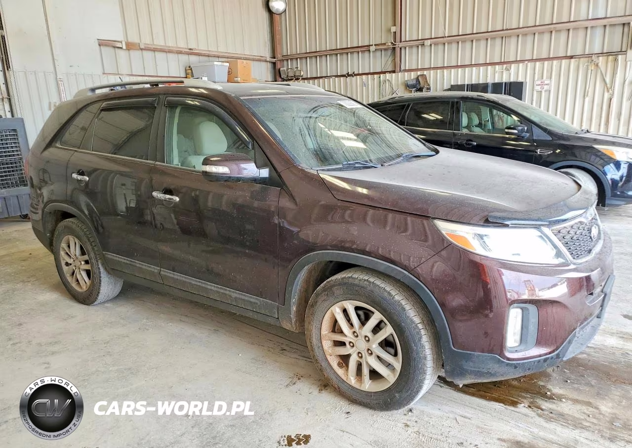 2015 Kia Sorento Lx VIN:5XYKT3A61FG574310 - 4