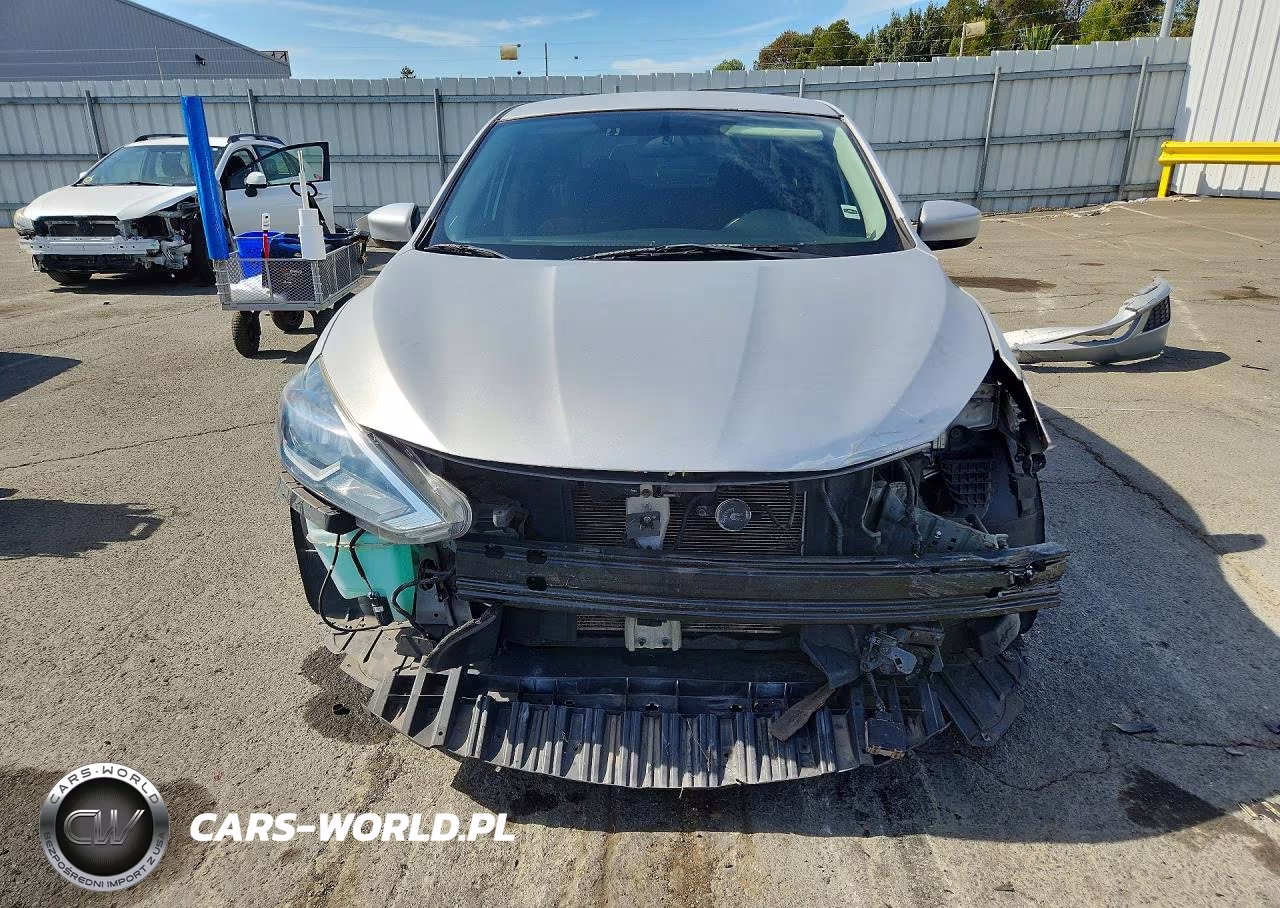 2018 Nissan Sentra S VIN:3N1AB7AP0JY279821 - 5