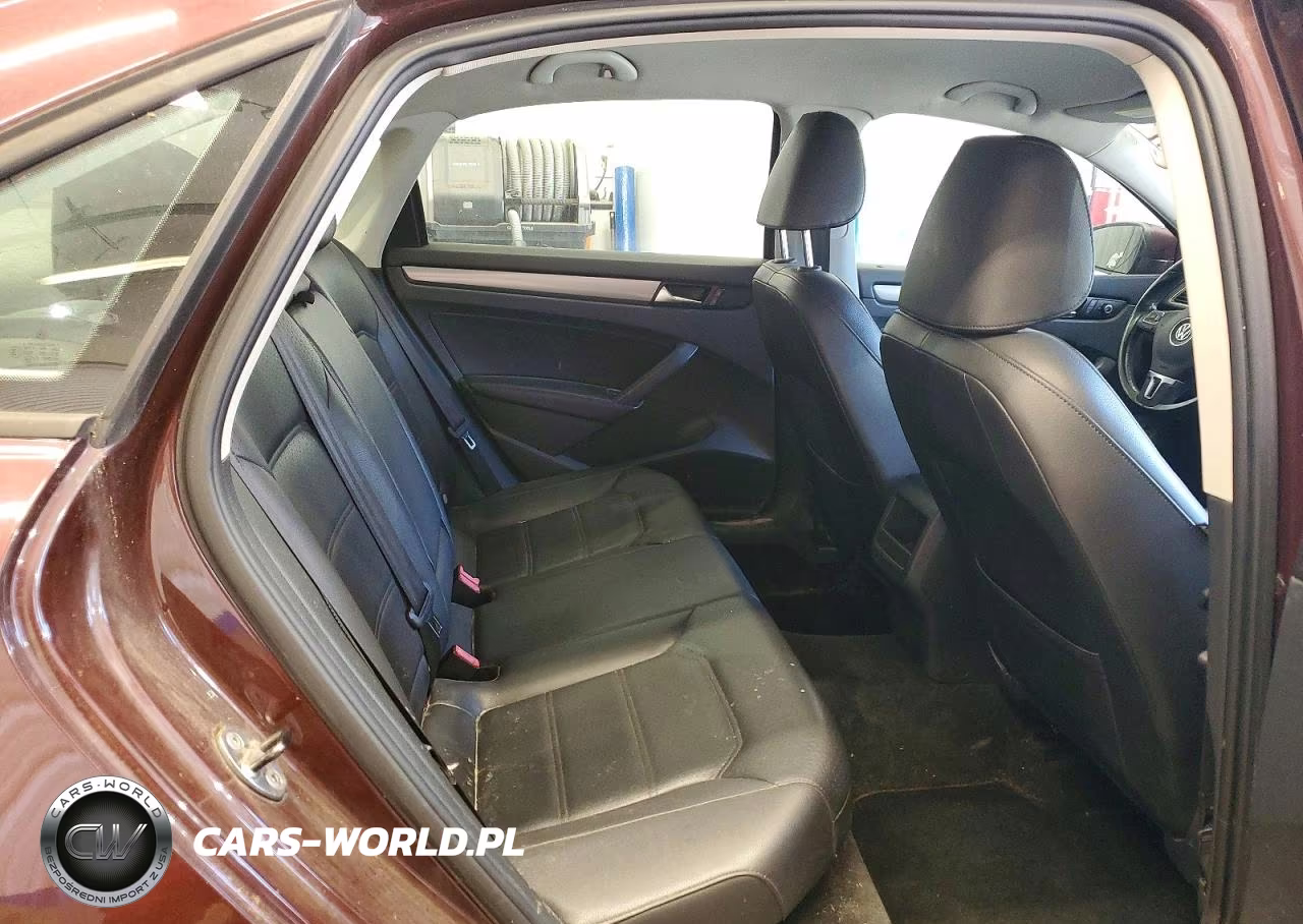 2014 Volkswagen Passat VIN:1VWAT7A31EC077394 - 10