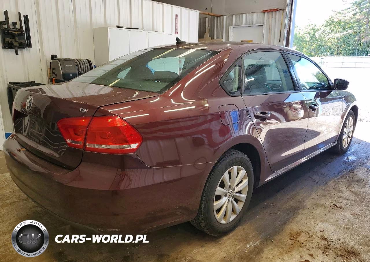 2014 Volkswagen Passat VIN:1VWAT7A31EC077394 - 3