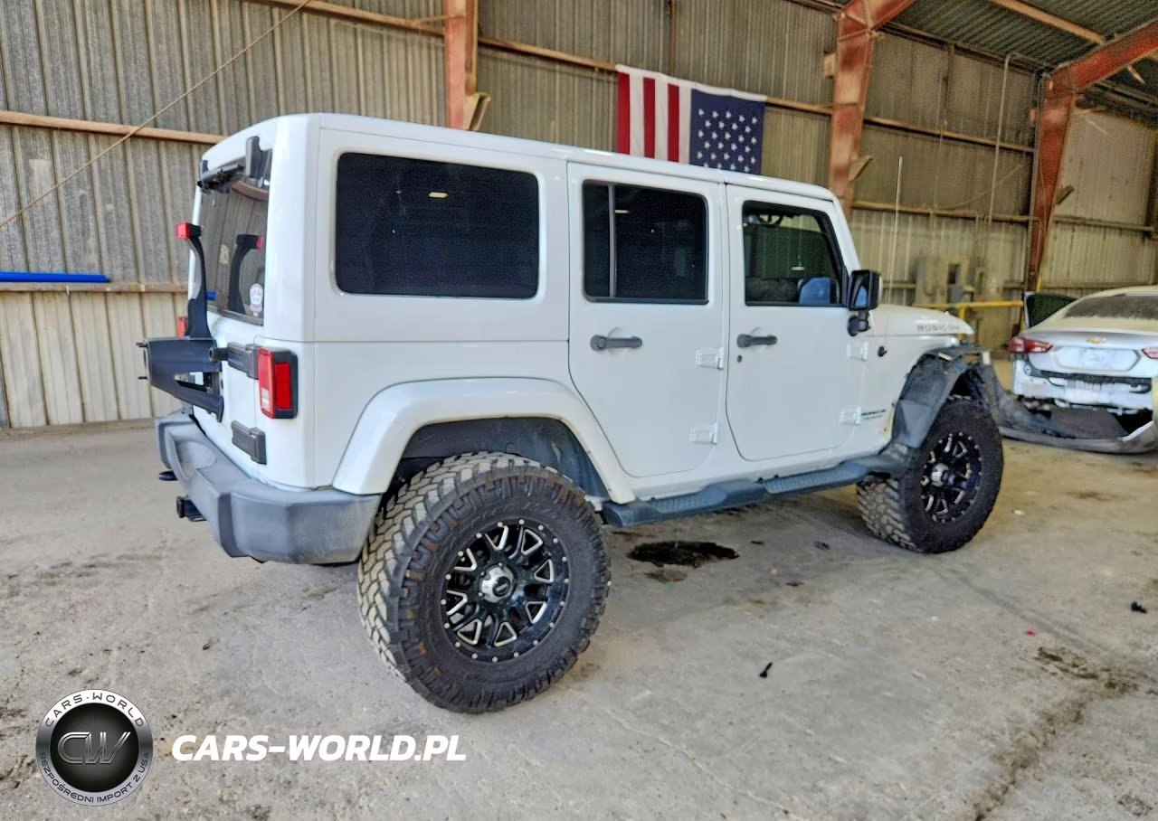 2016 Jeep Wrangler Unlimited Rubicon VIN:1C4HJWFG4GL179207 - 3