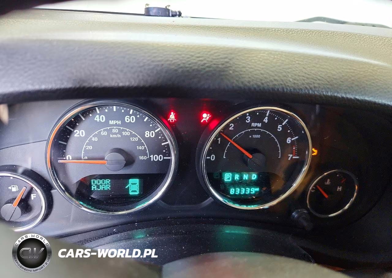 2016 Jeep Wrangler Unlimited Rubicon VIN:1C4HJWFG4GL179207 - 9
