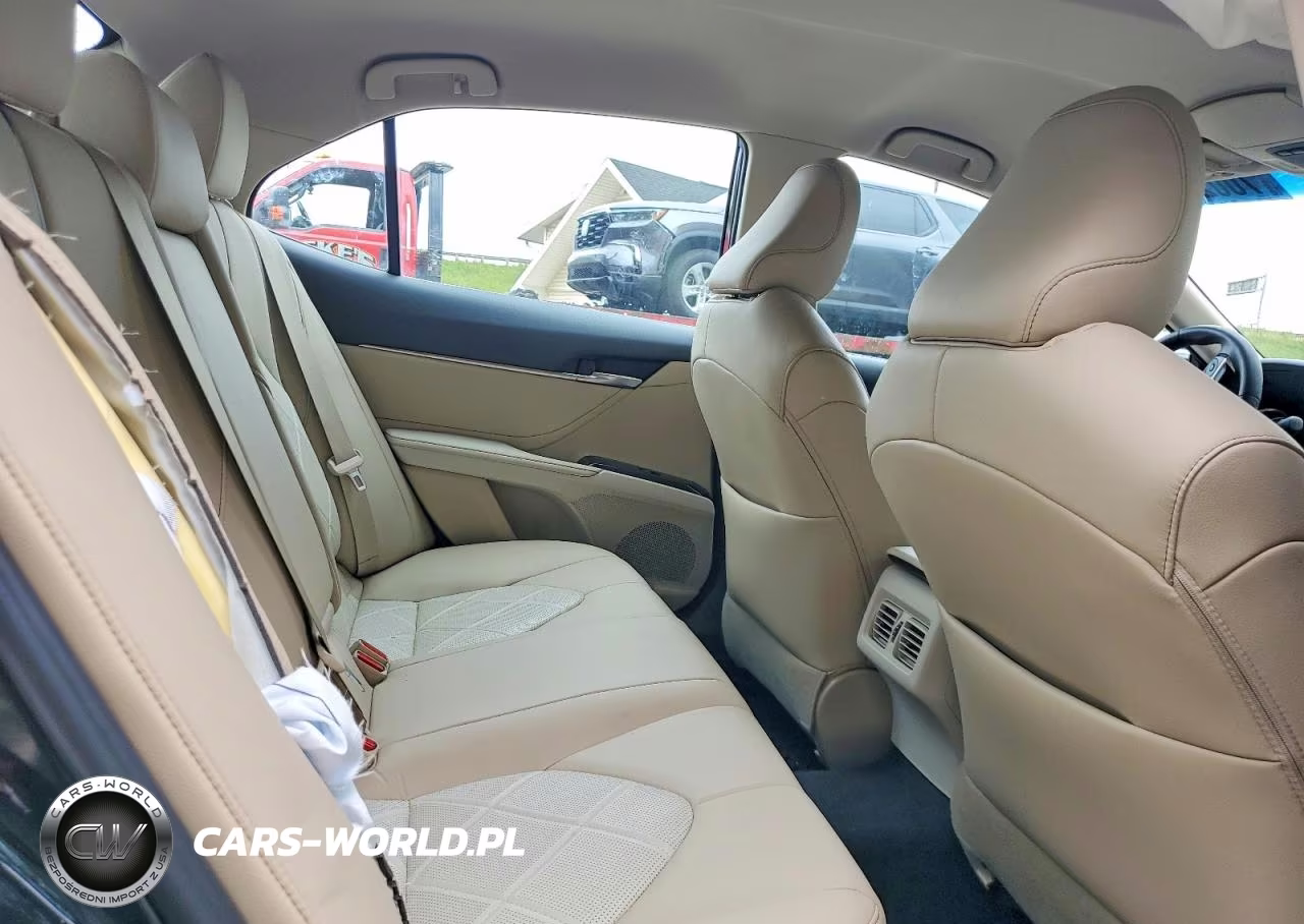 2018 Toyota Camry Xle VIN:4T1B11HK5JU050948 - 10