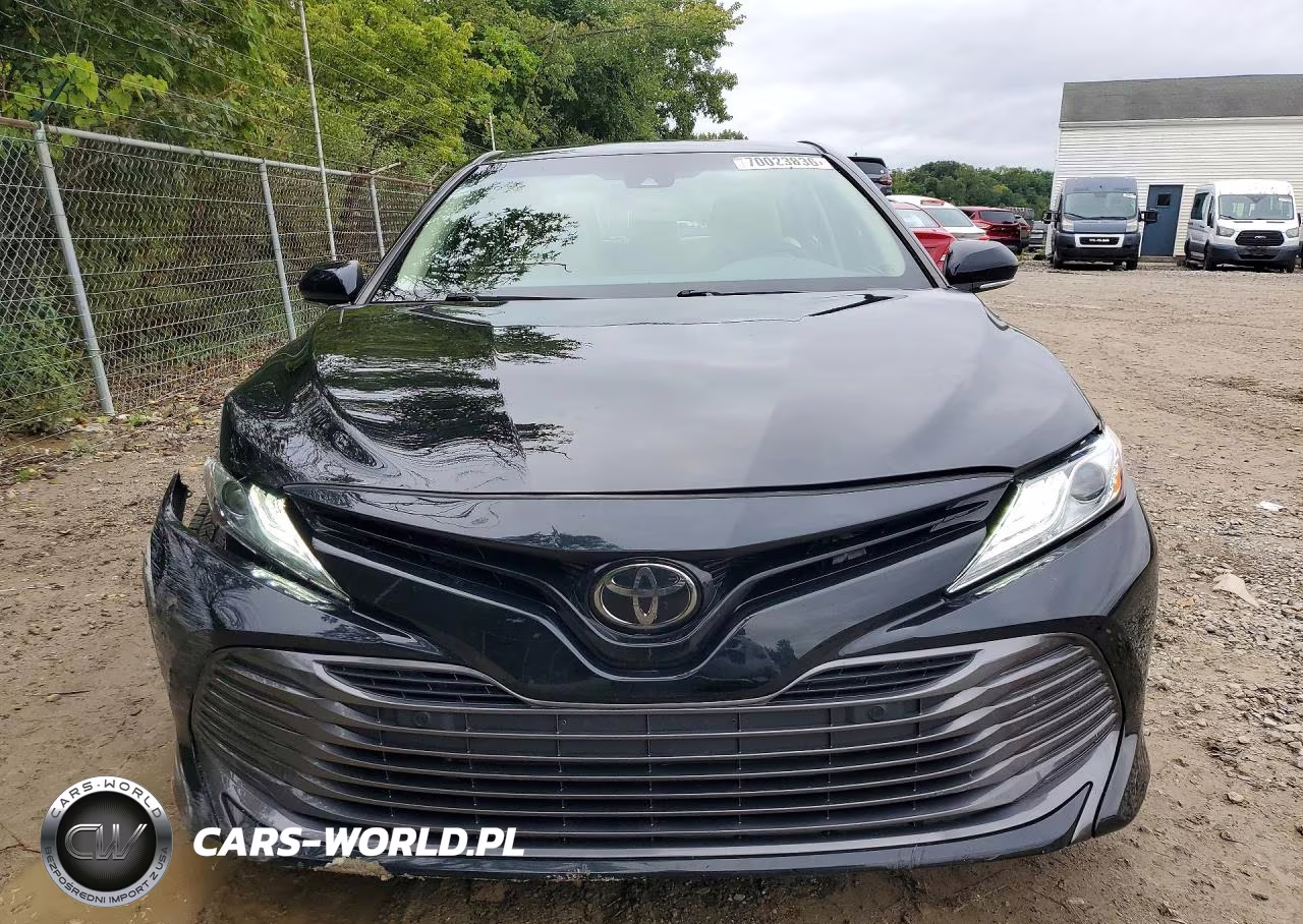 2018 Toyota Camry Xle VIN:4T1B11HK5JU050948 - 5