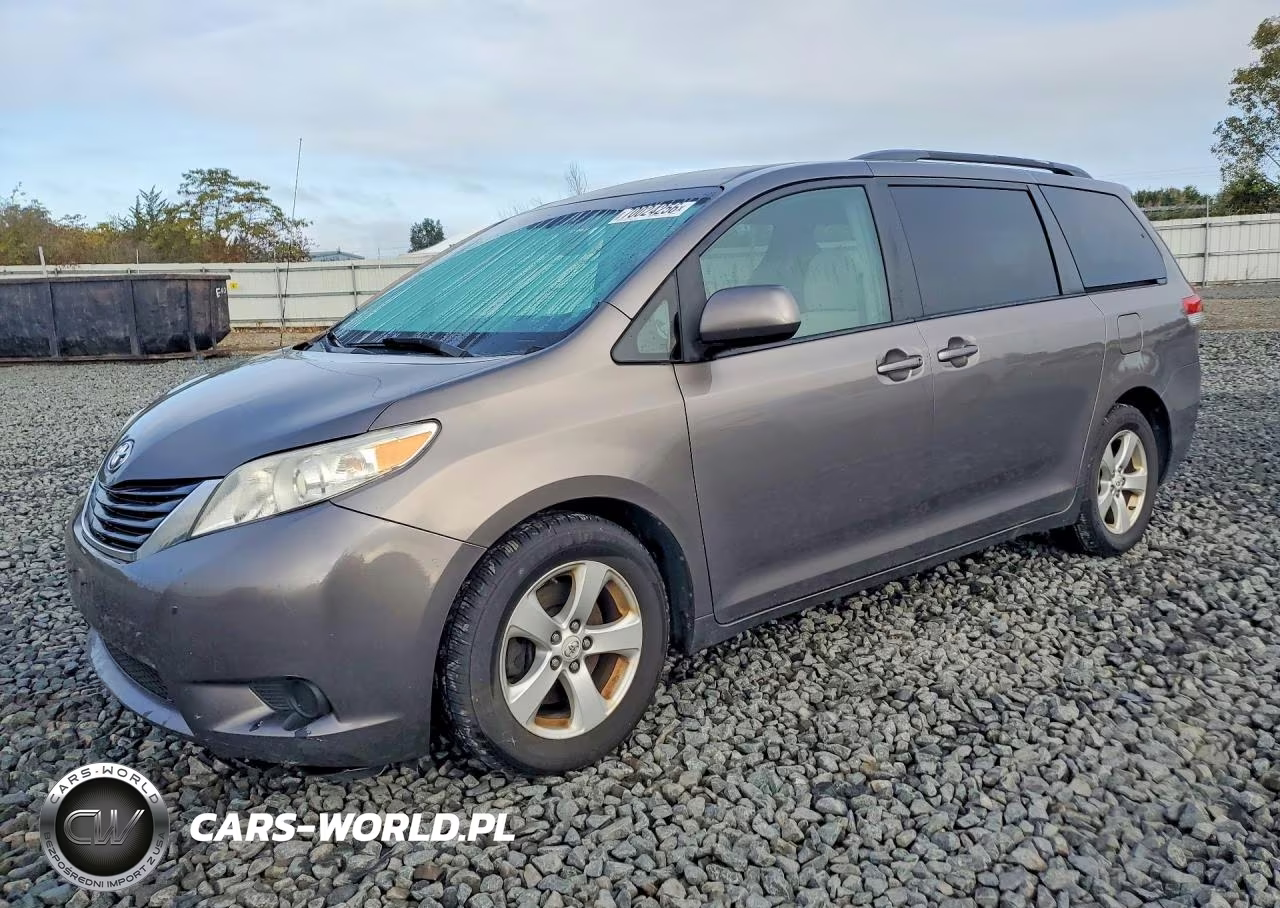 2011 Toyota Sienna Le