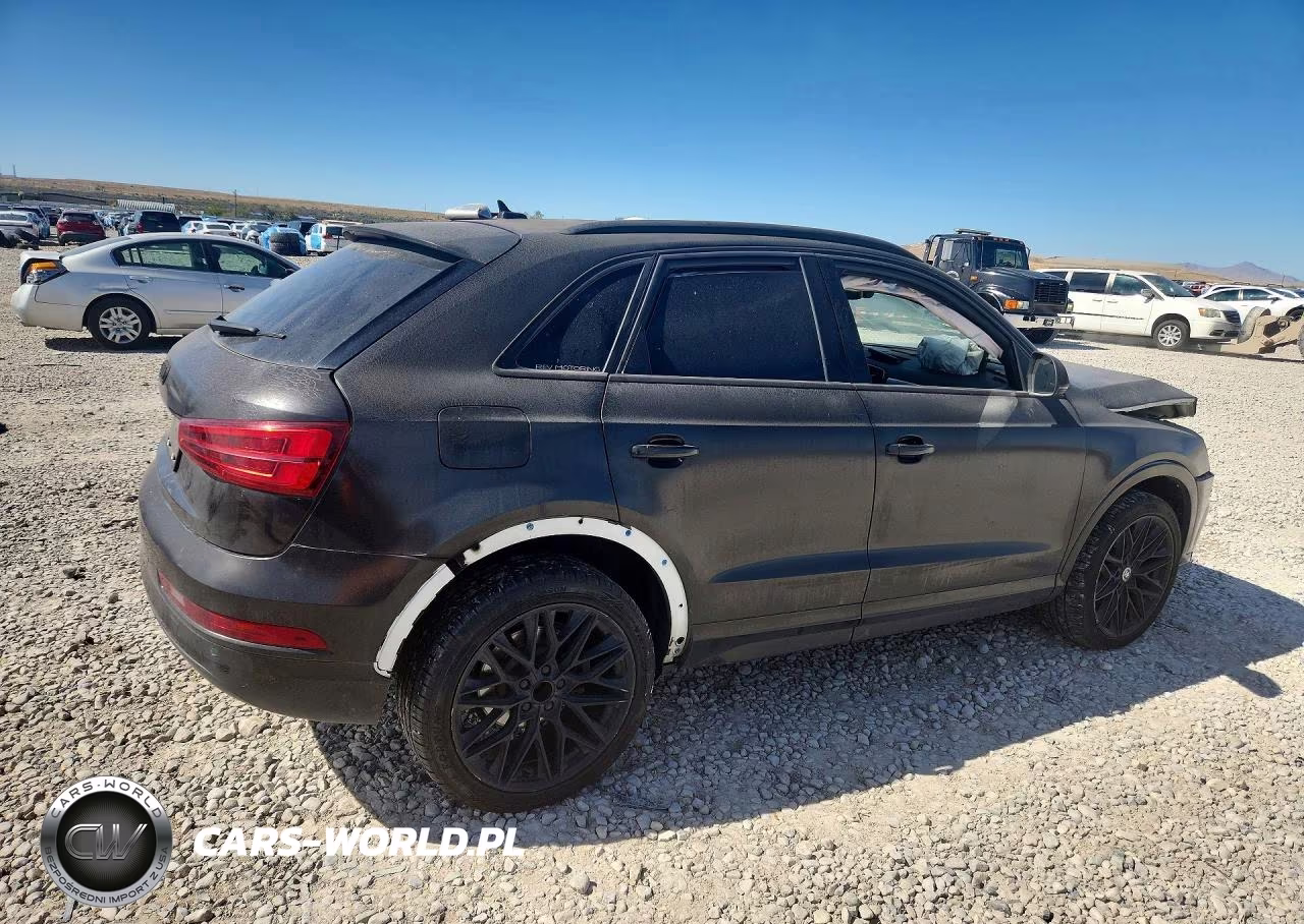 2016 Audi Q3 Premium Plus VIN:WA1EFCFS5GR002518 - 3