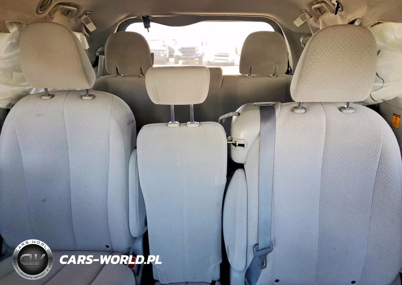 2012 Toyota Sienna Le VIN:5TDKK3DC9CS216620 - 10