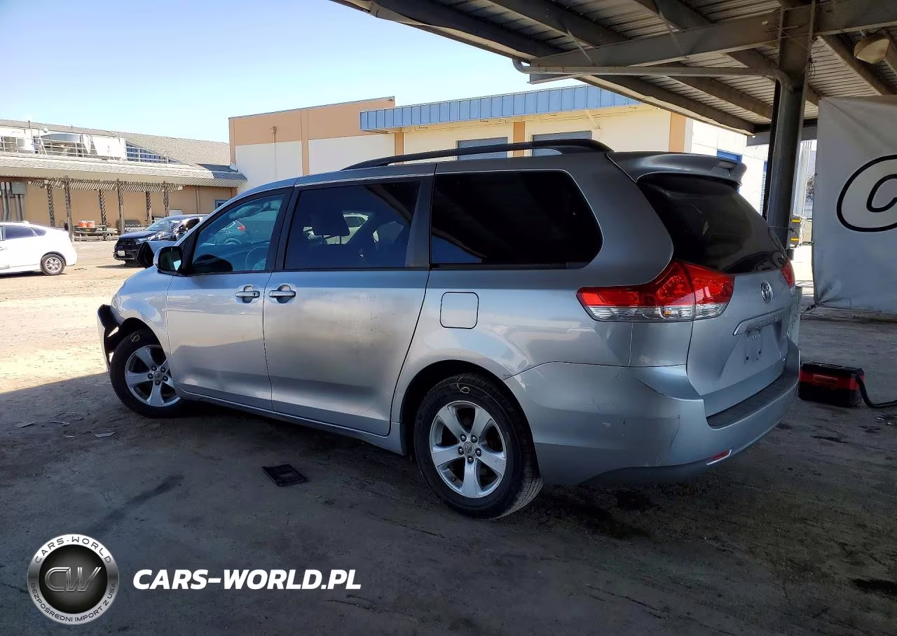 2012 Toyota Sienna Le VIN:5TDKK3DC9CS216620 - 2