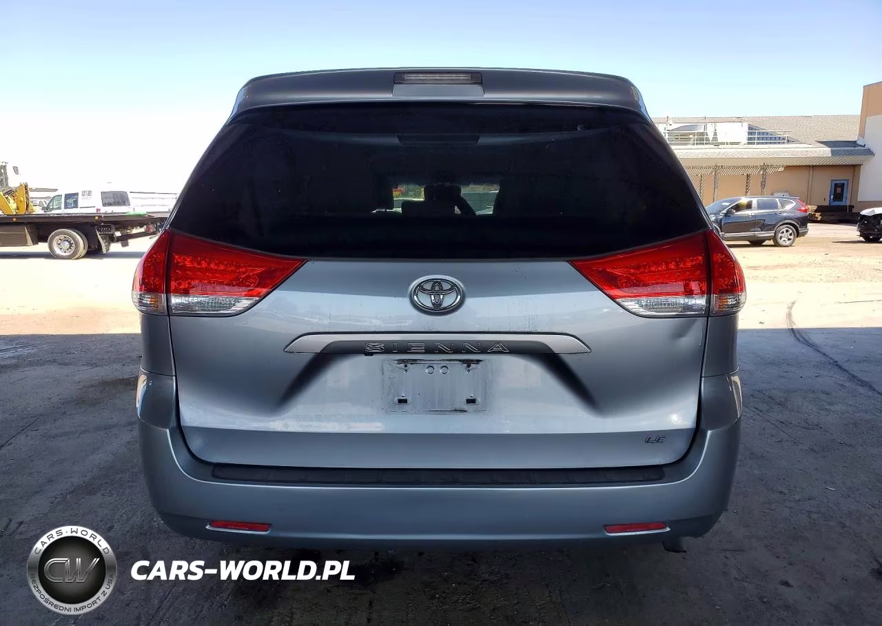 2012 Toyota Sienna Le VIN:5TDKK3DC9CS216620 - 6