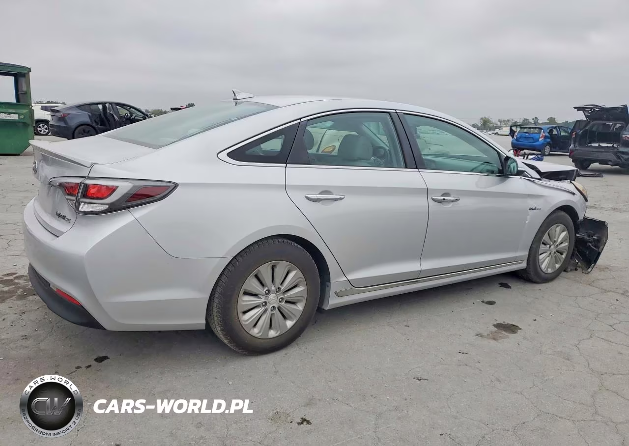 2016 Hyundai Sonata Hybrid Se VIN:KMHE24L13GA038933 - 3