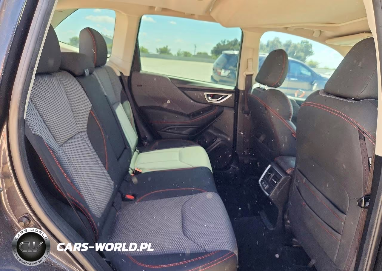 2019 Subaru Forester Sport VIN:JF2SKAPC2KH549620 - 11