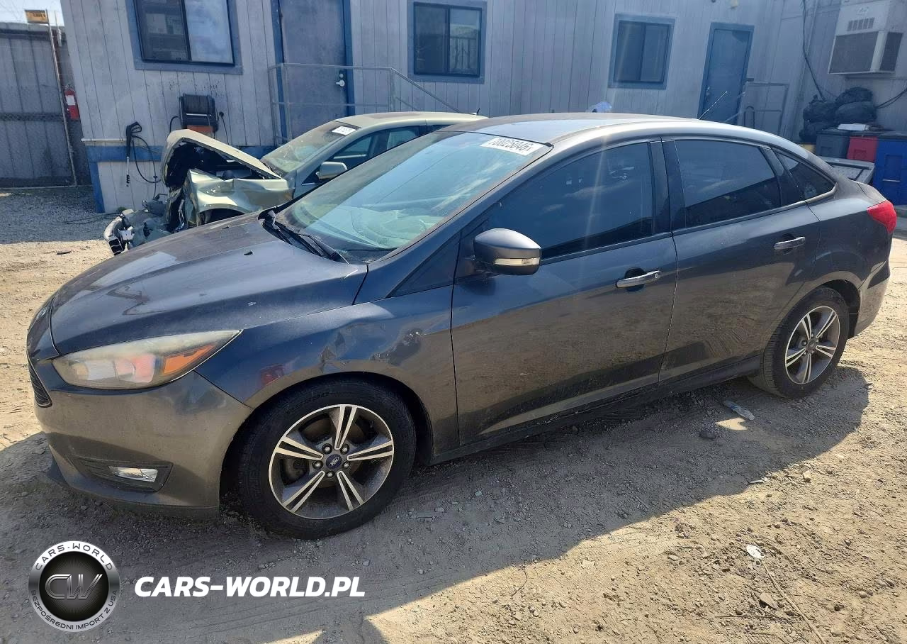 2017 Ford Focus Se VIN:1FADP3FE5HL306919 - 1
