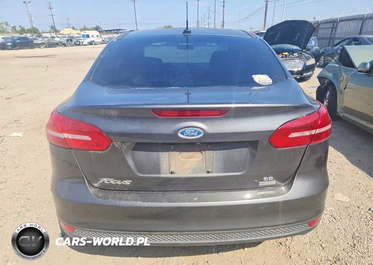 2017 Ford Focus Se VIN:1FADP3FE5HL306919 - 6