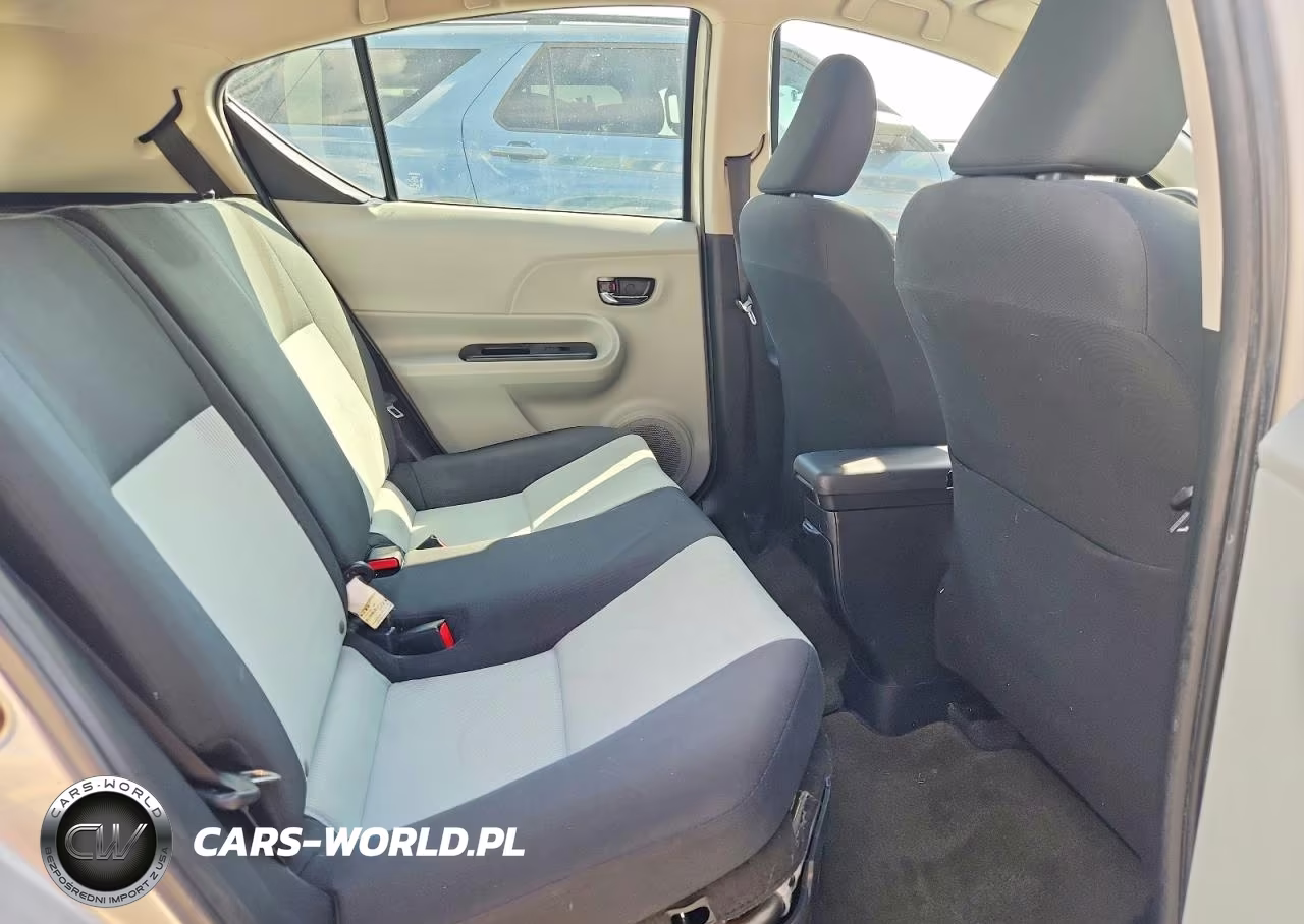 2013 Toyota Prius C Two VIN:JTDKDTB33D1056021 - 10