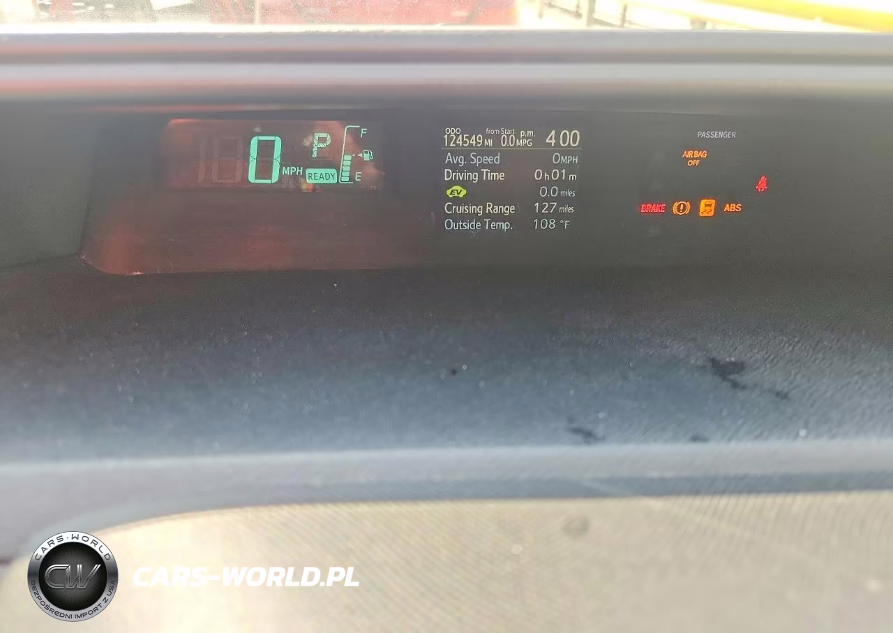 2013 Toyota Prius C Two VIN:JTDKDTB33D1056021 - 9