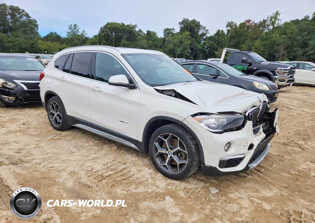 2018 BMW X1 xDrive28I VIN:WBXHT3C32J5K29143 - 4