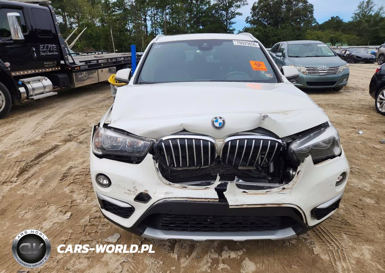 2018 BMW X1 xDrive28I VIN:WBXHT3C32J5K29143 - 5