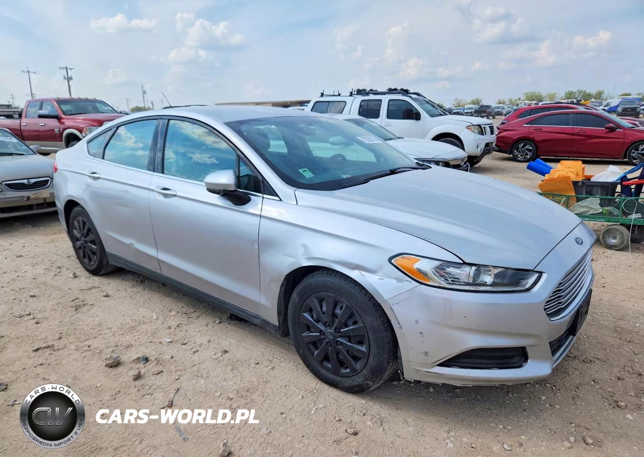 2014 Ford Fusion S VIN:3FA6P0G7XER394404 - 4