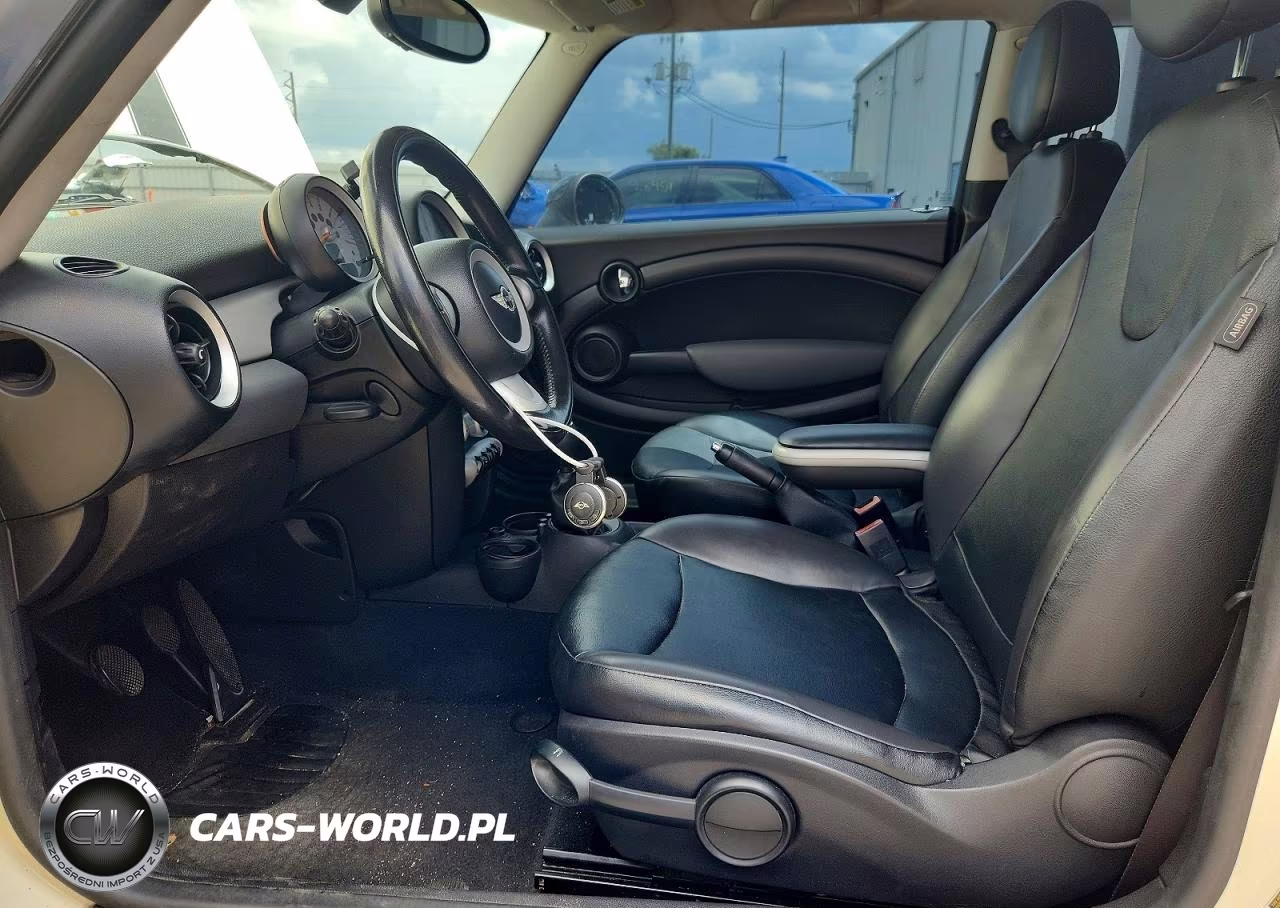 2009 Mini Cooper VIN:WMWMF33559TU75225 - 7