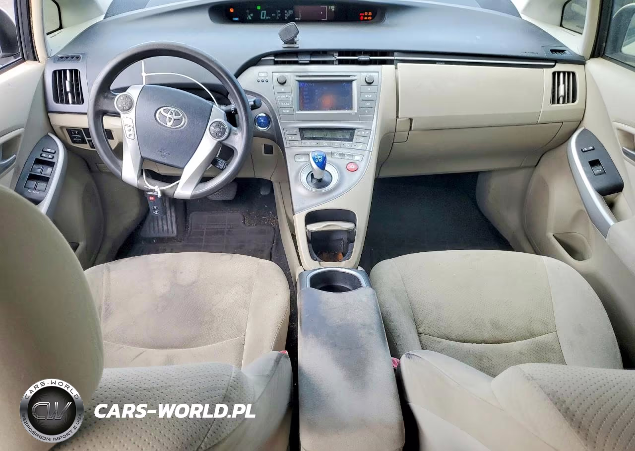 2013 Toyota Prius Two VIN:JTDKN3DU7D5569638 - 8