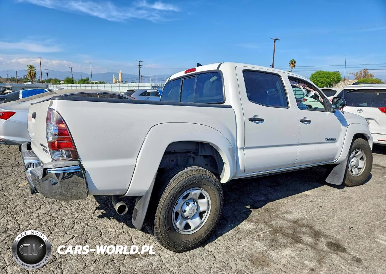 2015 Toyota Tacoma Double Cab Prerunner VIN:3TMJU4GN9FM178142 - 3
