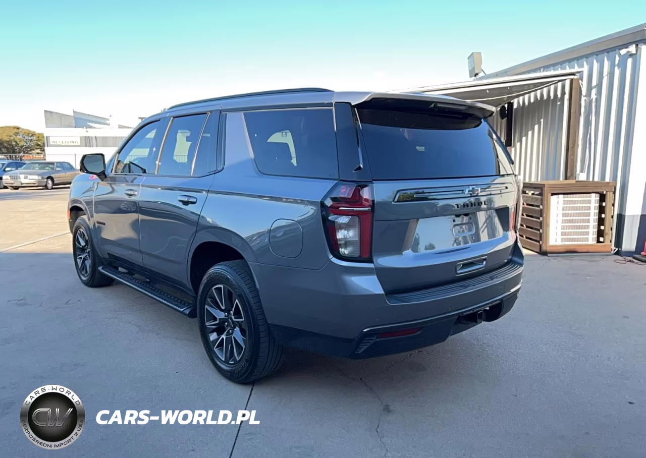 2021 Chevrolet Tahoe K1500 Z71 VIN:1GNSKPKD8MR284126 - 3