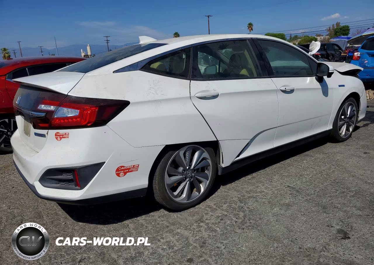 2018 Honda Clarity VIN:JHMZC5F15JC005382 - 3