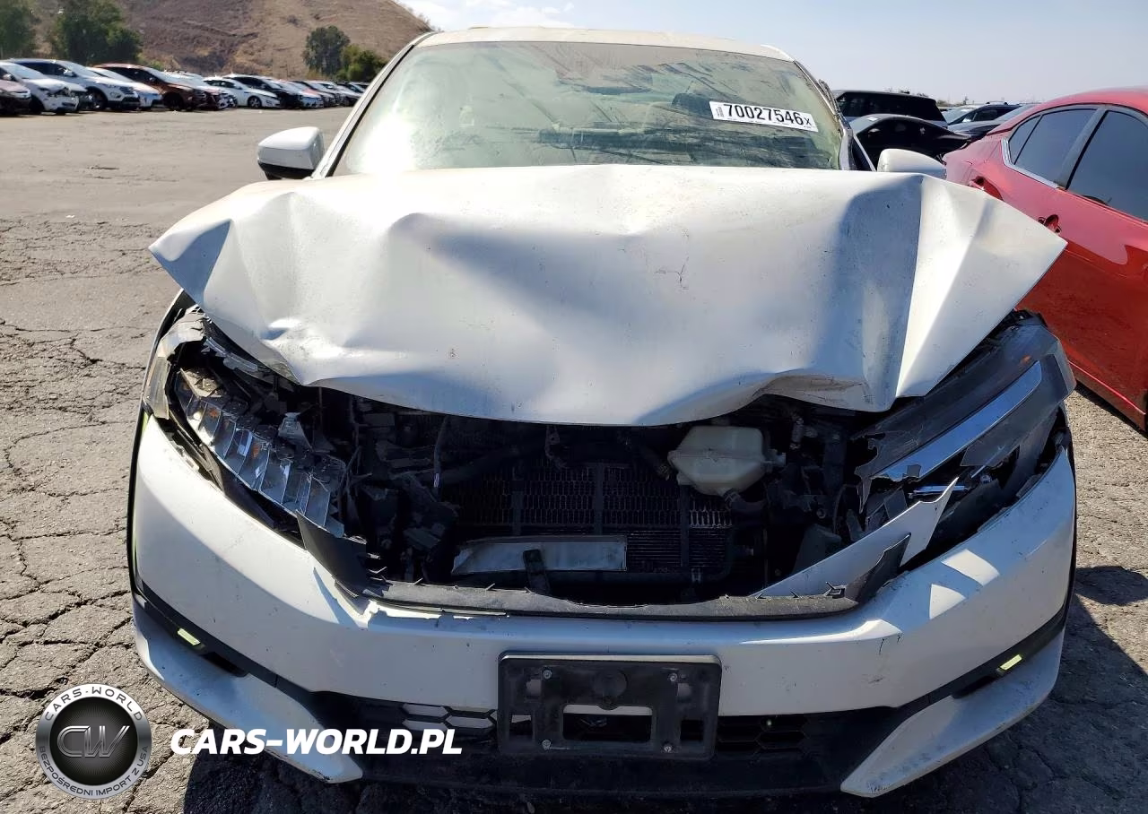 2018 Honda Clarity VIN:JHMZC5F15JC005382 - 5