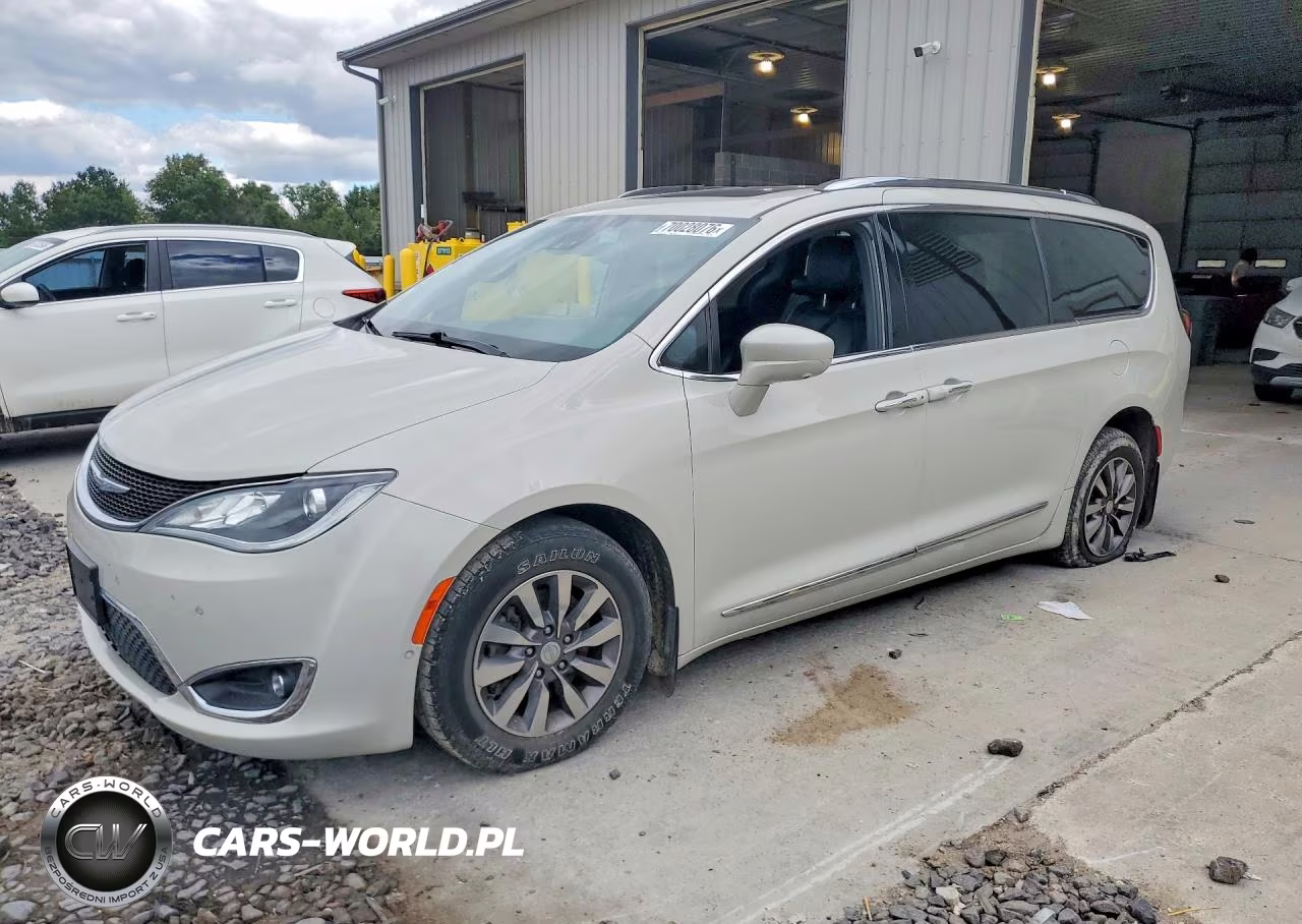 2019 Chrysler Pacifica Touring L Plus