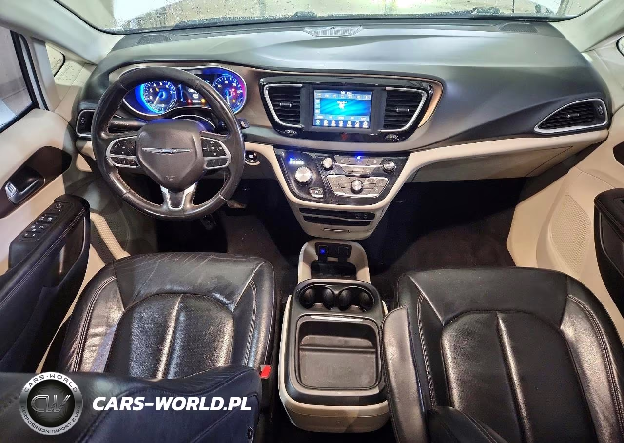 2018 Chrysler Pacifica Touring L VIN:2C4RC1BG8JR114818 - 8