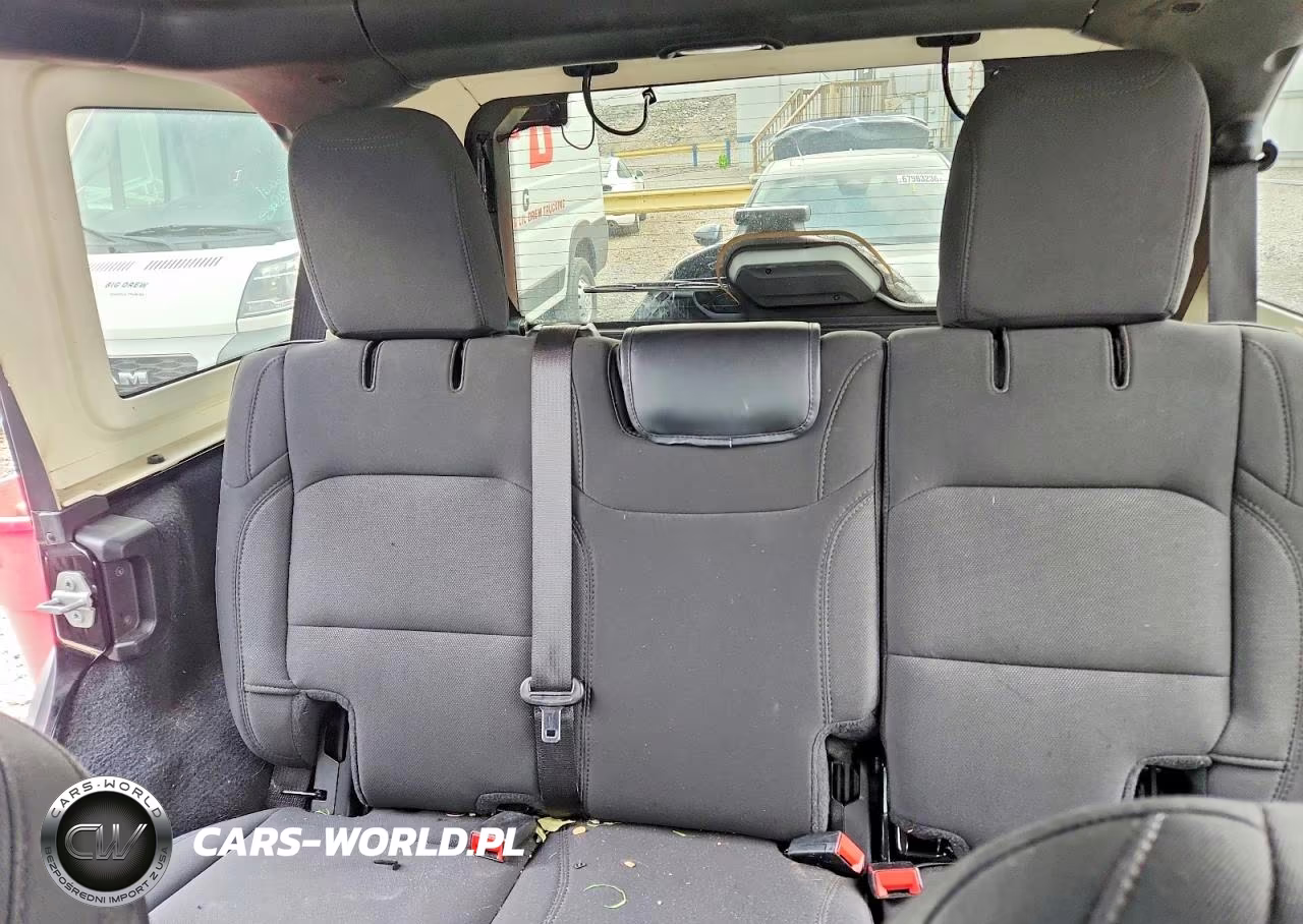 2020 Jeep Wrangler Unlimited Sport VIN:1C4HJXDN5LW257560 - 10