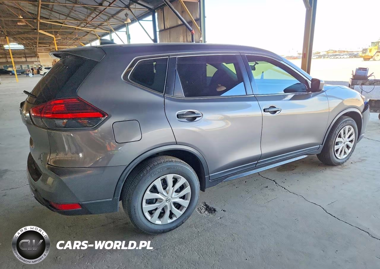 2017 Nissan Rogue S VIN:KNMAT2MV2HP531569 - 3
